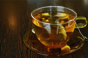 コップに入ったお茶