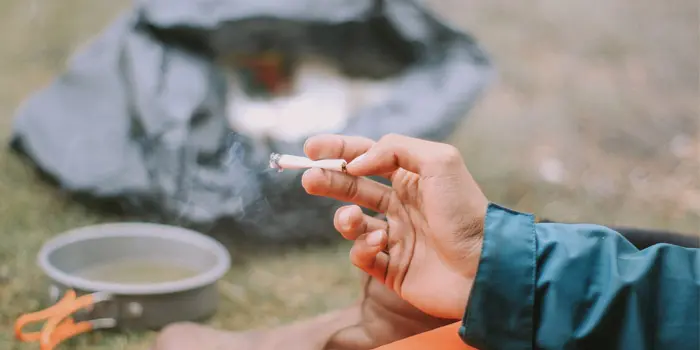 タバコの吸い方とは 肺に入れる吸い方やコツを初心者に優しく解説 Supari スパリ
