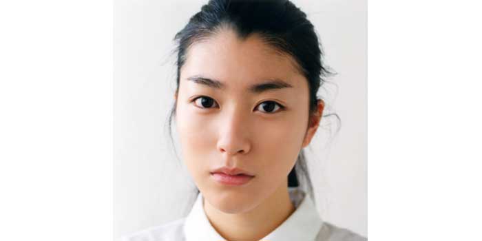 意外な喫煙者 成海璃子